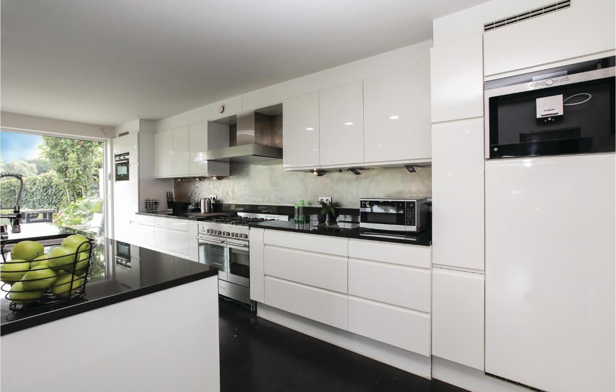 4 Bedroom Awesome In Brugge Bruges